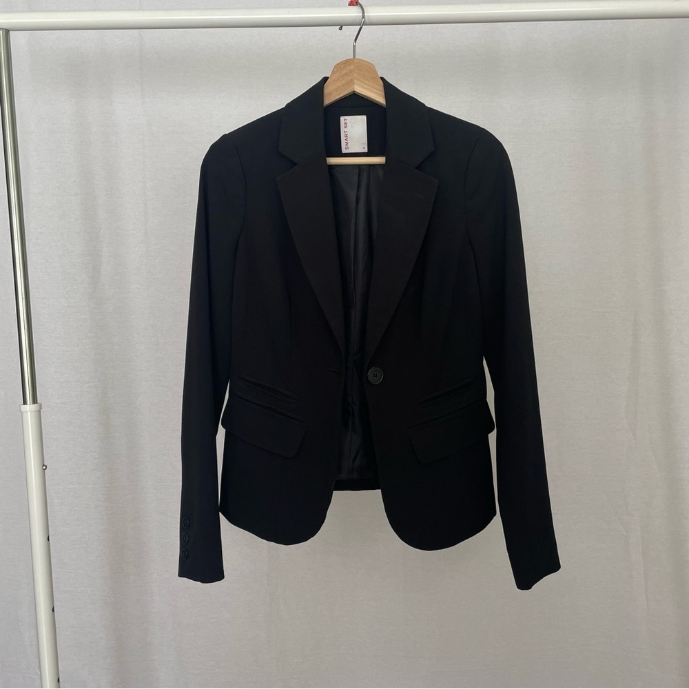Smart Set Women's Black Blazer. Button-up and Long Sleeves. Size 0. - Picture 6 of 12